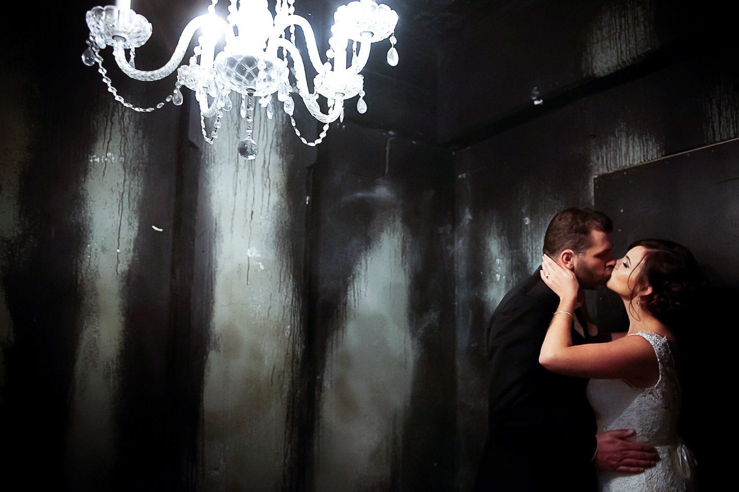 bride and groom at Aria in Minneapolis