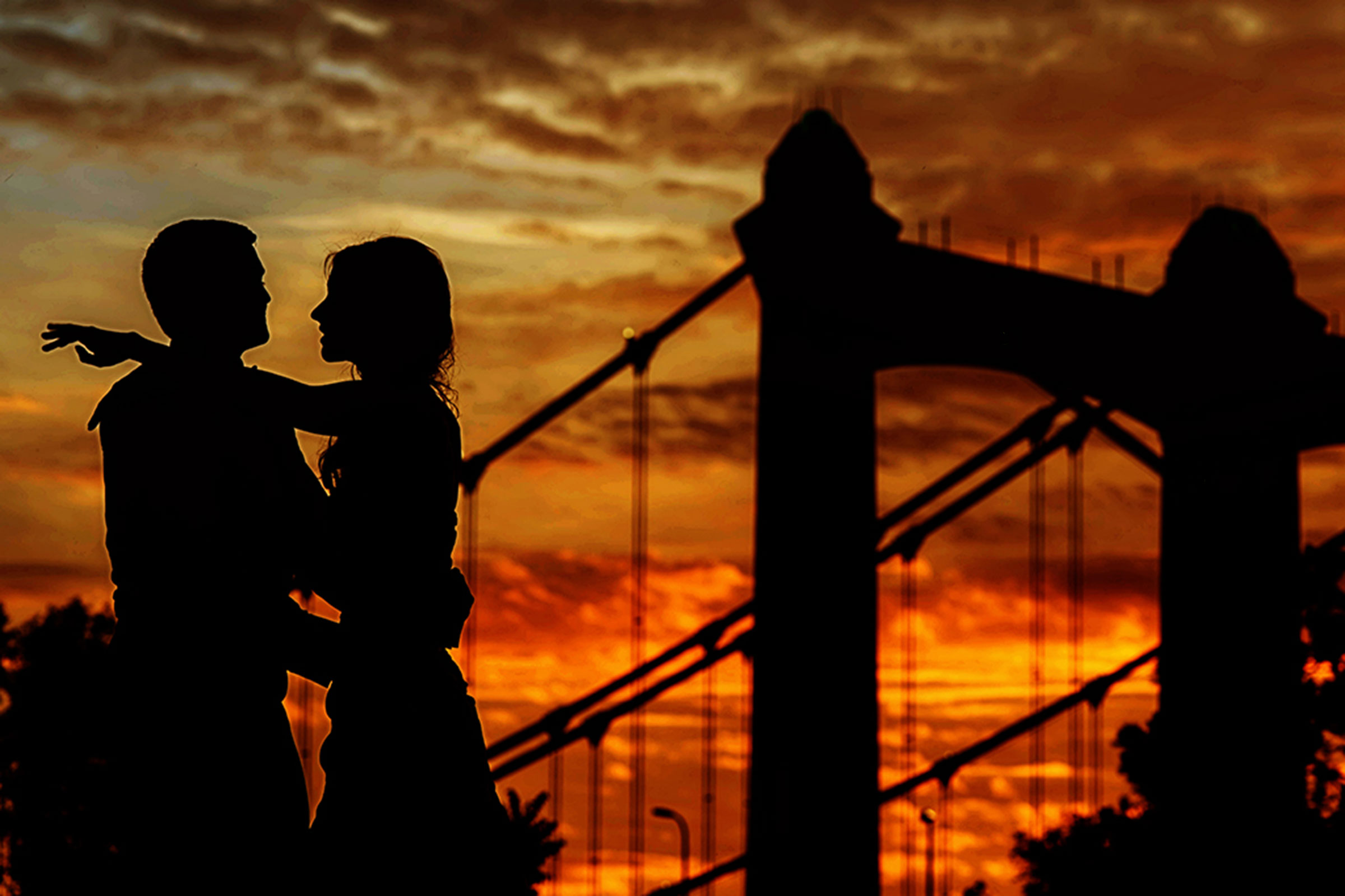 silhouette of bride and groom at sunset in minneapolis