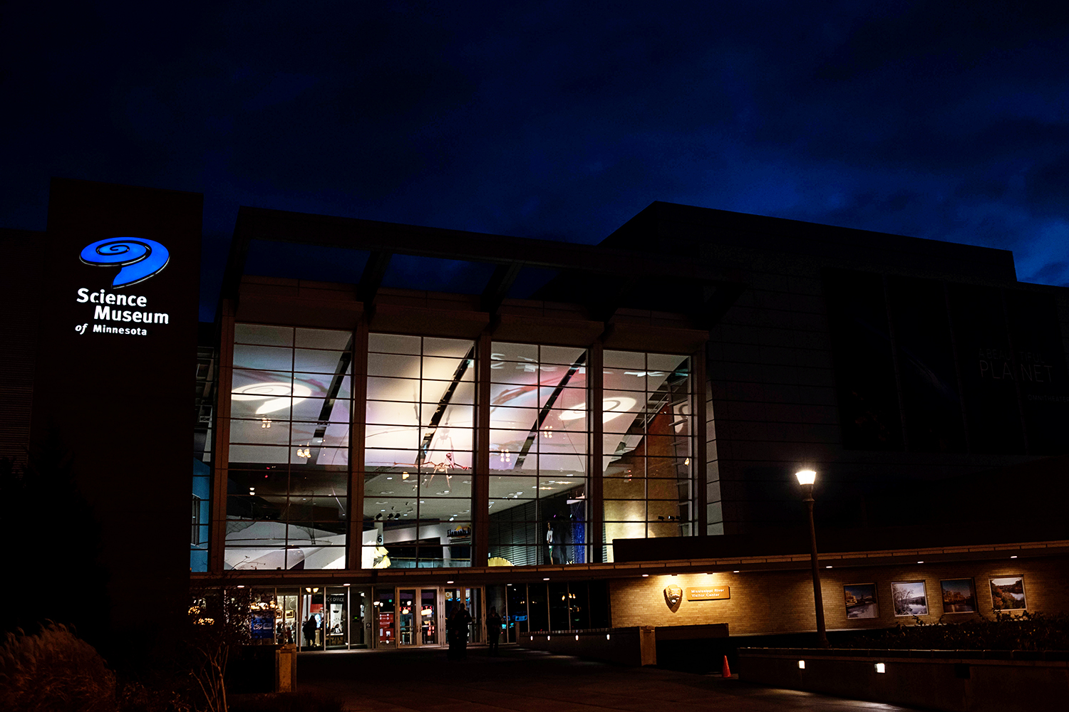 the science museum at night one of my 30 favorite venues in minneaoplis and st paul