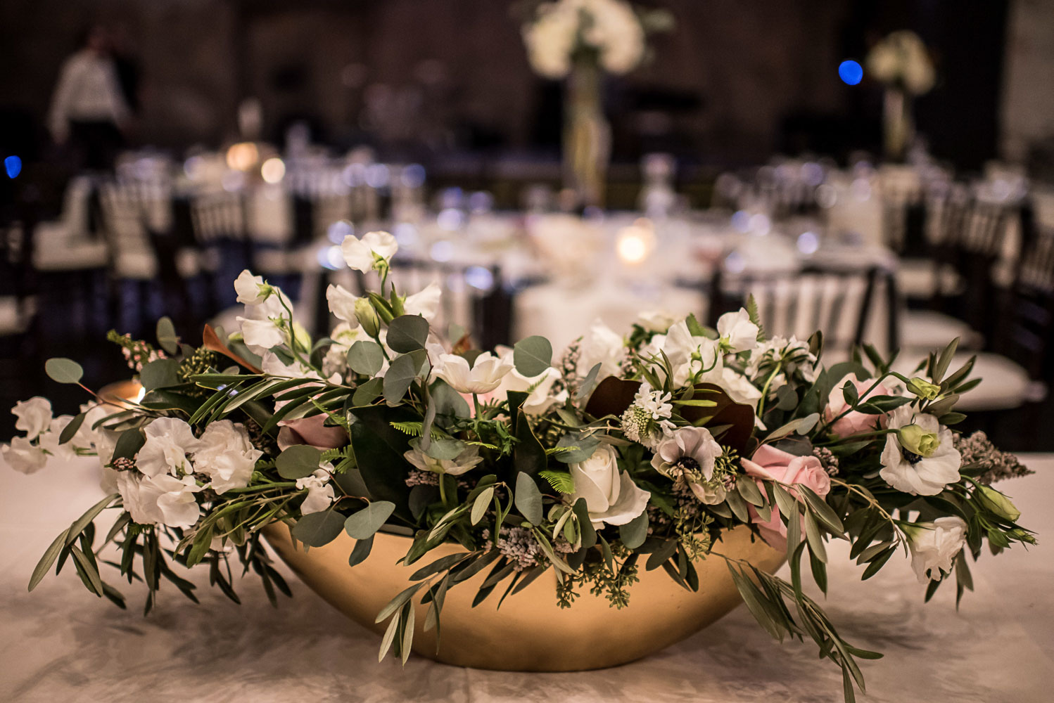 flower arrangement on the head table at Aria in Minneapolis