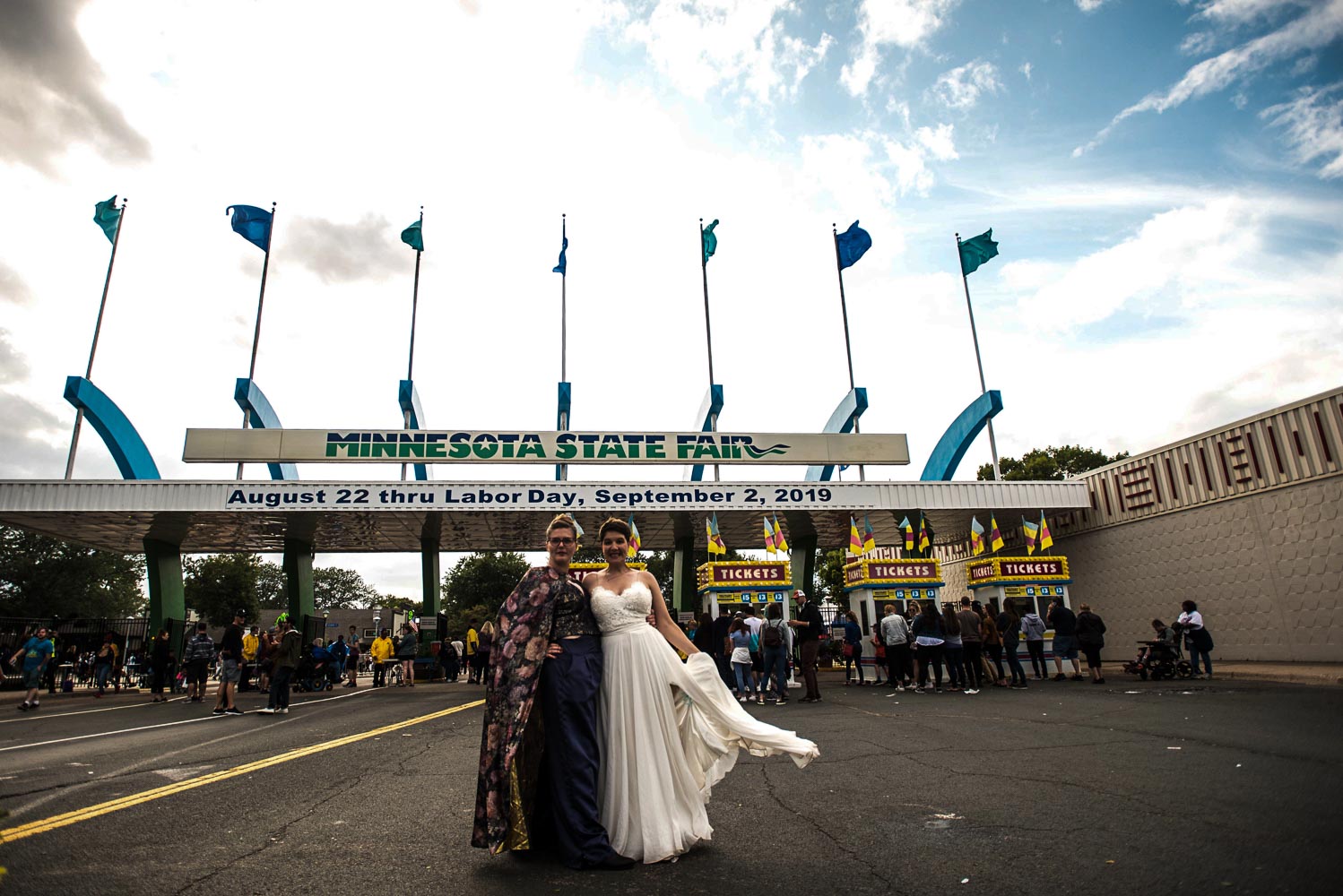 same sex wedding couple at the Minnesota State Fair