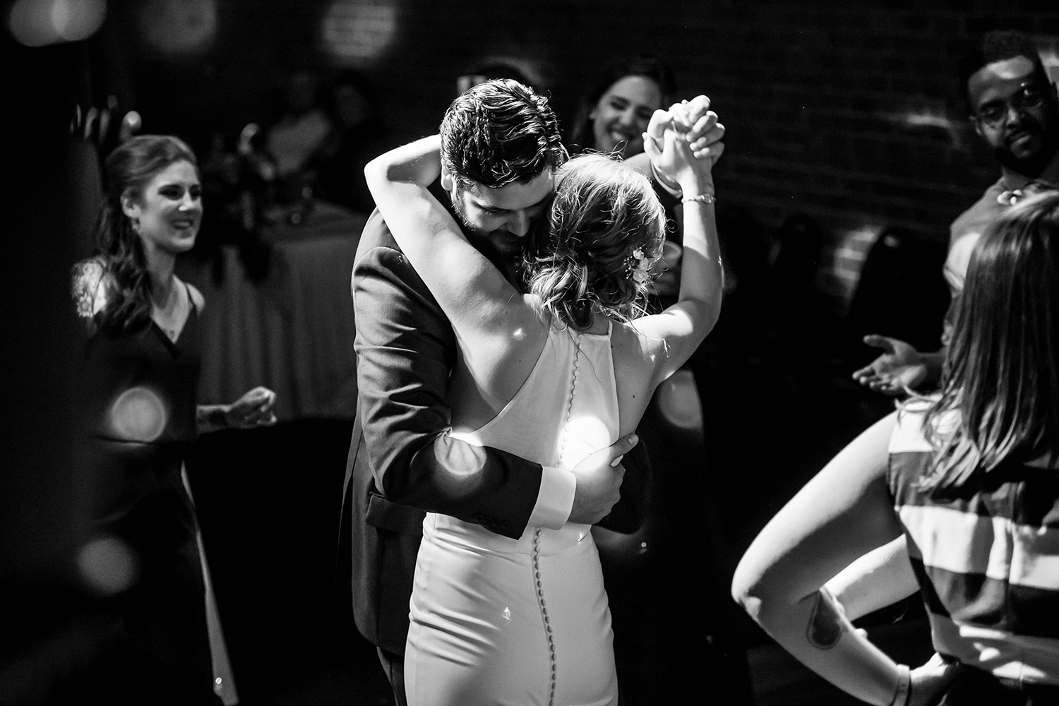 first dance with bride and groom in Minnesota