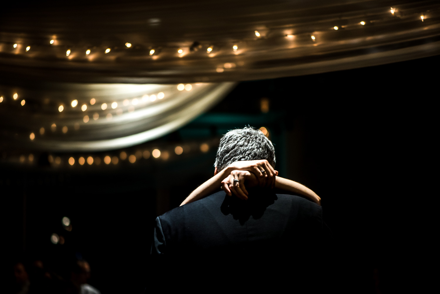 first dance between the bride and groom at the Science Museum of Minnesota