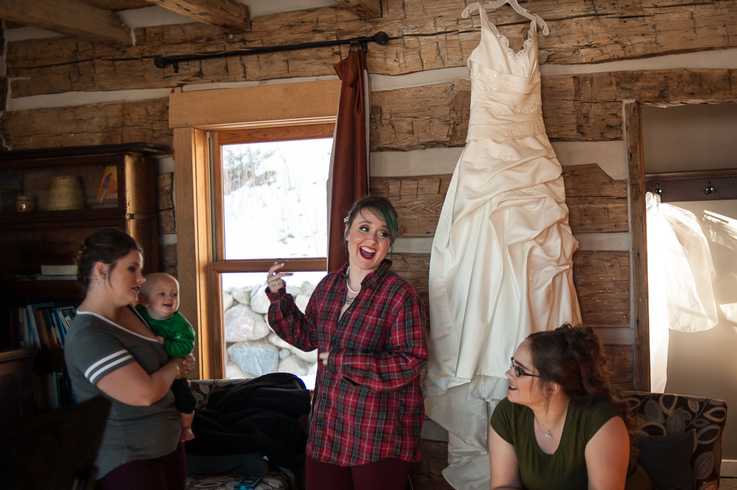 bride getting ready for her Minnesota winter wedding