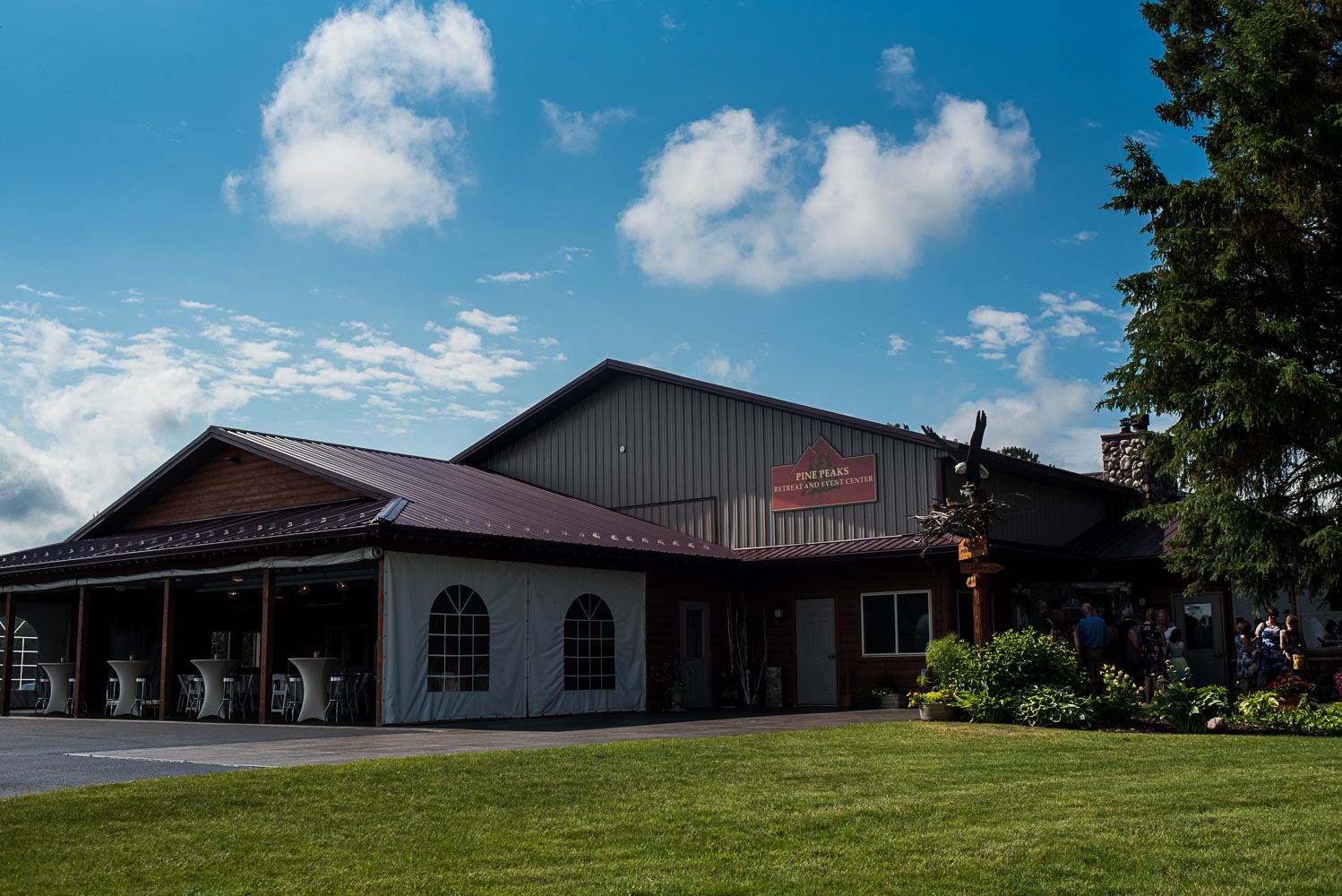 Pine Peaks Lodge in Crosslake Minnesota